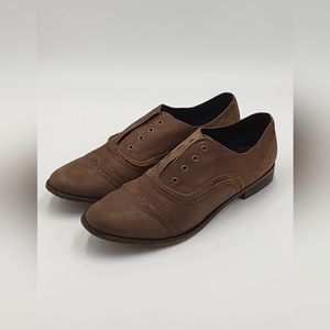 Trouve-Curtis Laceless Oxford